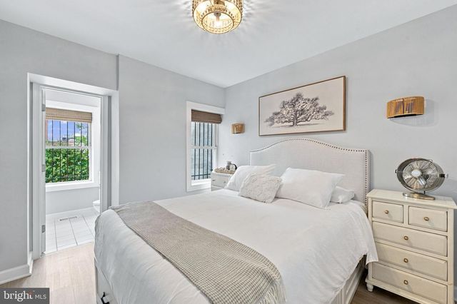 515 9TH ST SE, Washington, DC 20003