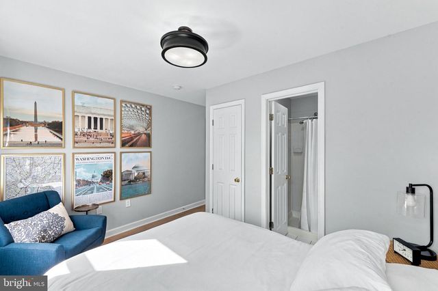 515 9TH ST SE, Washington, DC 20003