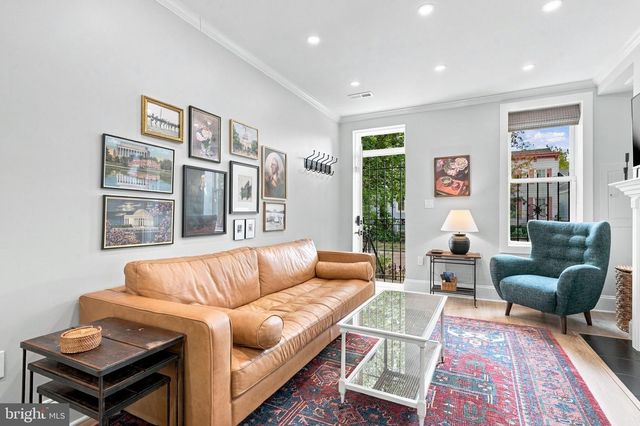 515 9TH ST SE, Washington, DC 20003