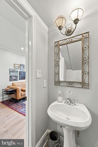 515 9TH ST SE, Washington, DC 20003