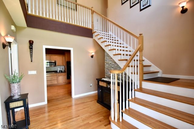 37 Heather Hills Dr, Jefferson Twp., NJ 07438