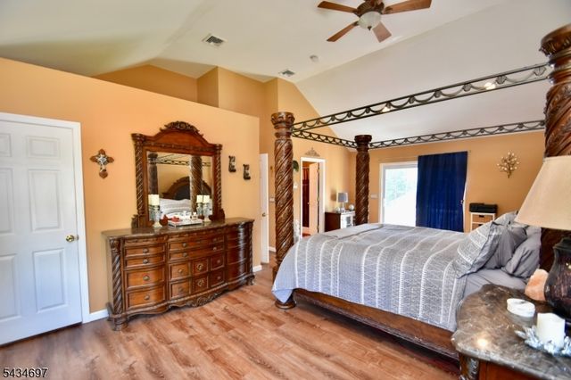 37 Heather Hills Dr, Jefferson Twp., NJ 07438