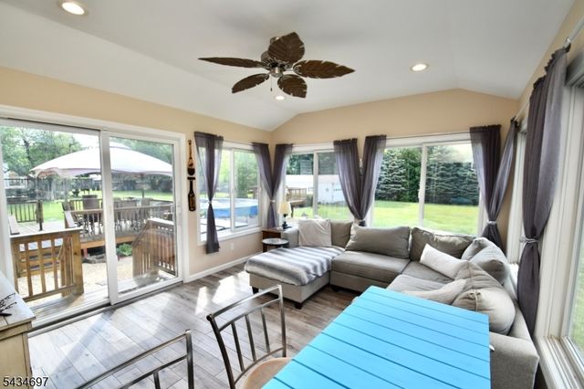 37 Heather Hills Dr, Jefferson Twp., NJ 07438