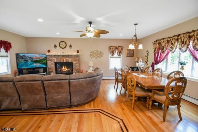 37 Heather Hills Dr, Jefferson Twp., NJ 07438