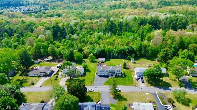 37 Heather Hills Dr, Jefferson Twp., NJ 07438