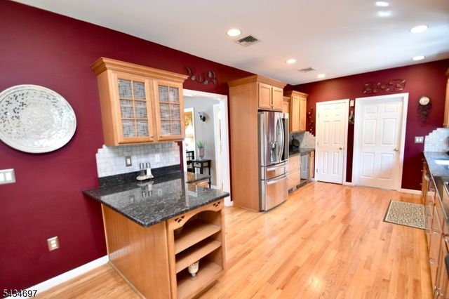 37 Heather Hills Dr, Jefferson Twp., NJ 07438