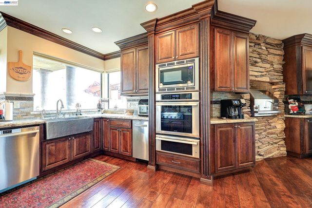 1310 Hampton Ct, Discovery Bay, CA 94505