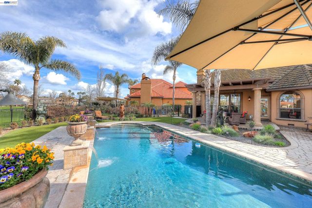 1310 Hampton Ct, Discovery Bay, CA 94505