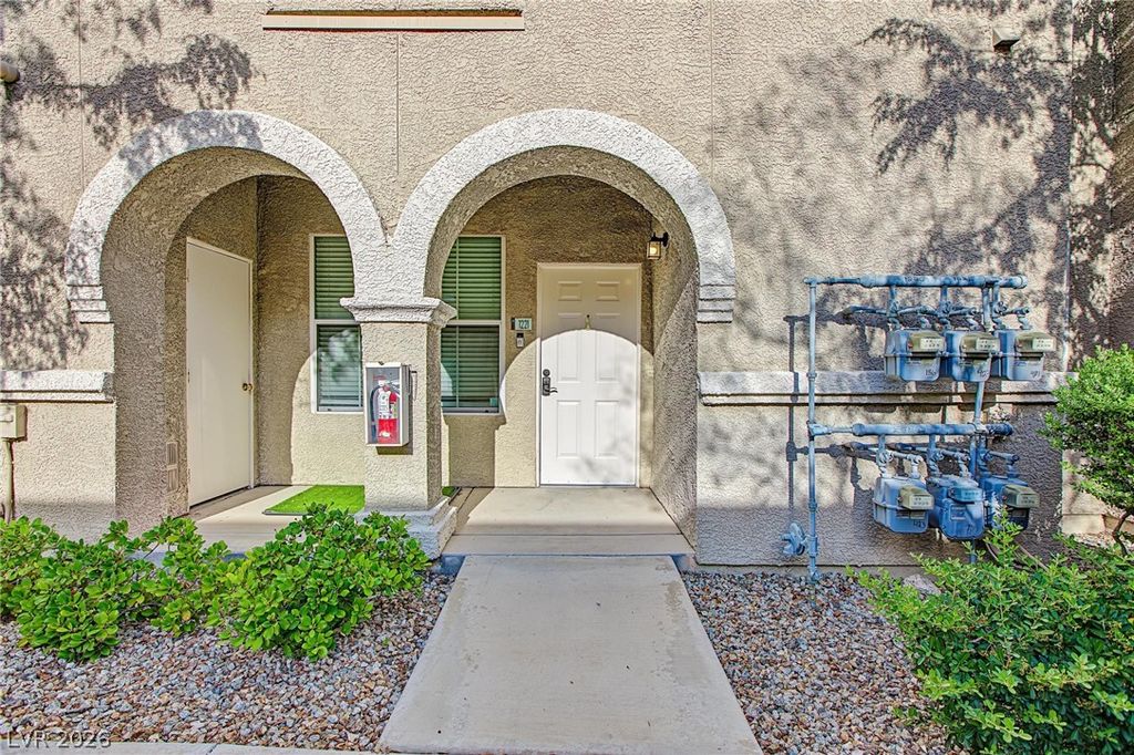 10001 Peace Way 1221, Las Vegas, NV 89147 — photo 2