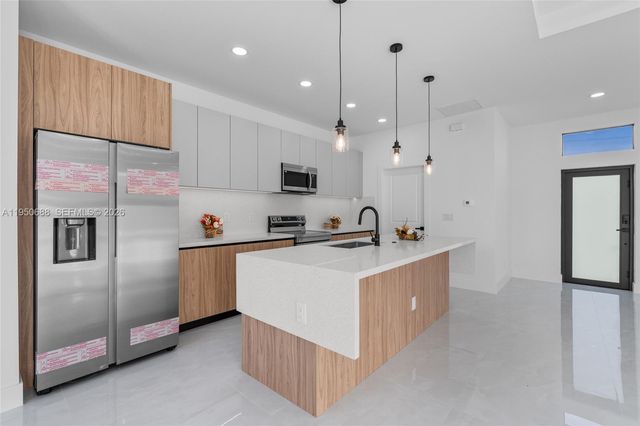 3601 28th St SW, Lehigh Acres, FL 33976