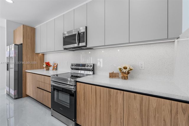 3601 28th St SW, Lehigh Acres, FL 33976