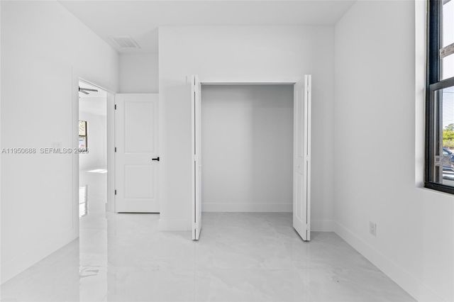 3601 28th St SW, Lehigh Acres, FL 33976