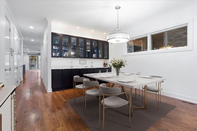 1515 N Mohawk Street 1, Chicago, IL 60610