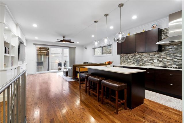 1515 N Mohawk Street 1, Chicago, IL 60610