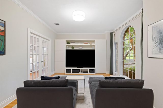 10038 Circleview DR, Austin, TX 78733