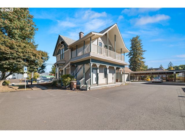 144 Se WALNUT St, Hillsboro, OR 97123