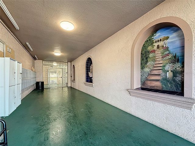 6150 GULFPORT BOULEVARD S 304, Gulfport, FL 33707