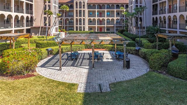 6150 GULFPORT BOULEVARD S 304, Gulfport, FL 33707