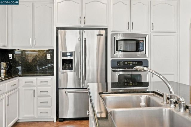 5279 S Montecito Dr, Concord, CA 94521