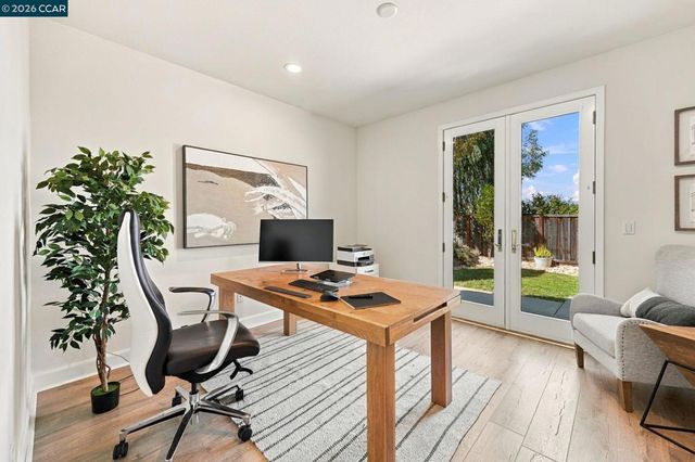 5279 S Montecito Dr, Concord, CA 94521