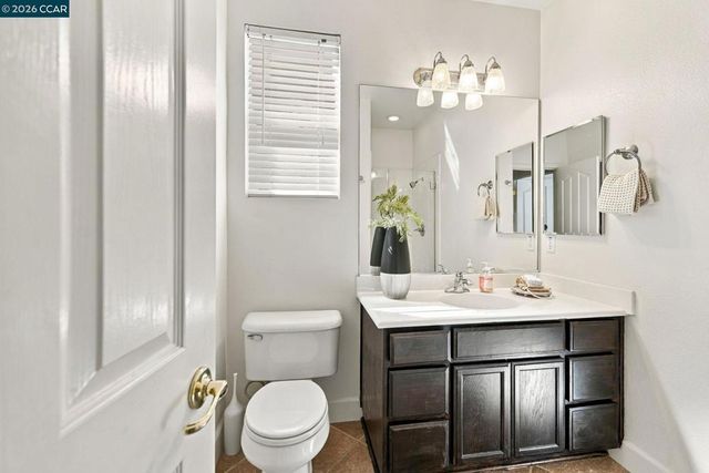 5279 S Montecito Dr, Concord, CA 94521