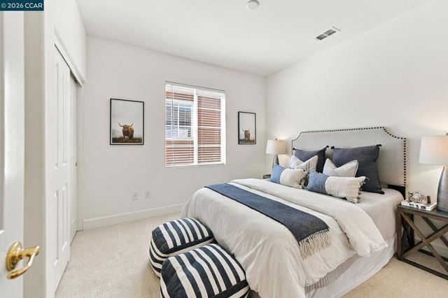 5279 S Montecito Dr, Concord, CA 94521