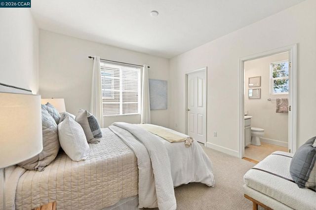 5279 S Montecito Dr, Concord, CA 94521