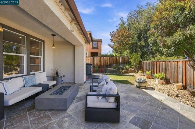 5279 S Montecito Dr, Concord, CA 94521