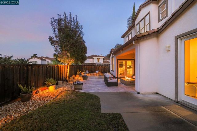 5279 S Montecito Dr, Concord, CA 94521
