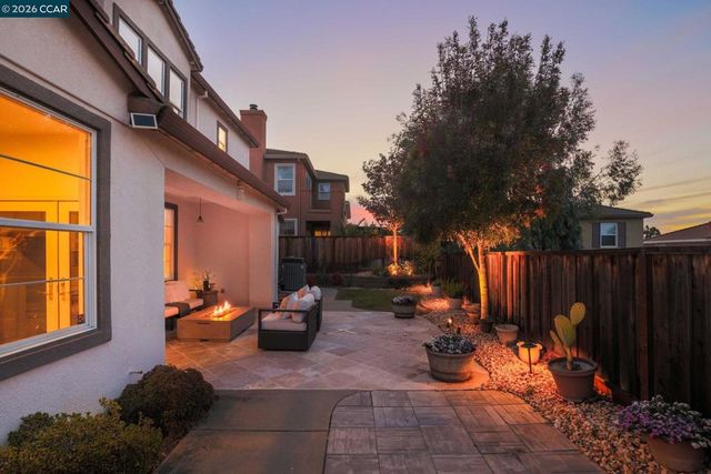 5279 S Montecito Dr, Concord, CA 94521