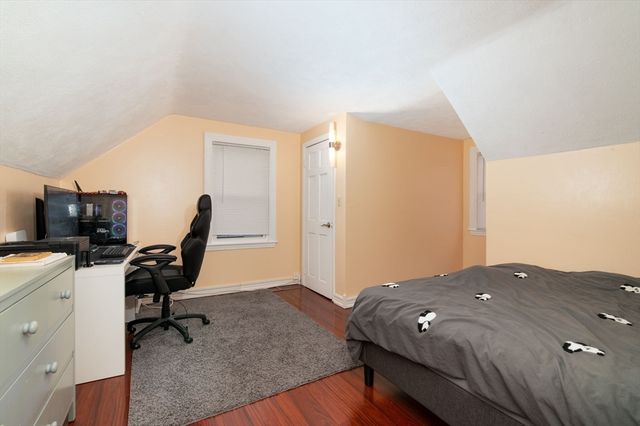 107 Fayette St, Quincy, MA 02171