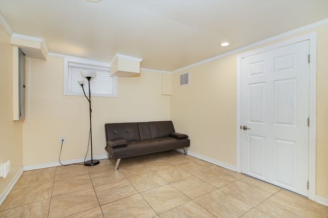 107 Fayette St, Quincy, MA 02171