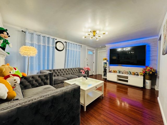 107 Fayette St, Quincy, MA 02171