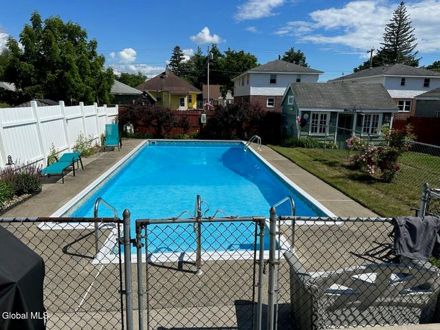 3 Brigadier Street, Colonie, NY 12205
