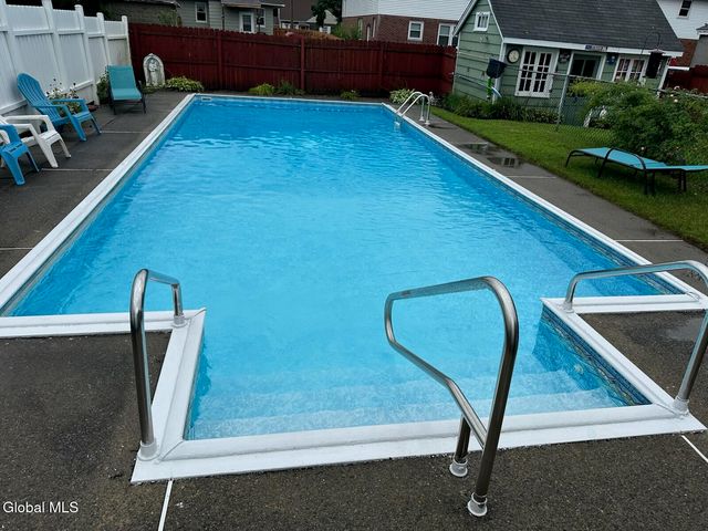 3 Brigadier Street, Colonie, NY 12205