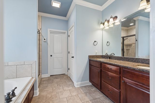 1007 Robert Lee Dr, Gallatin, TN 37066