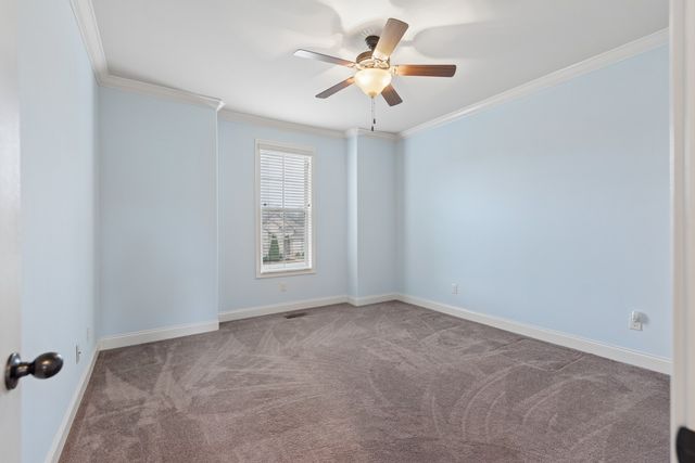 1007 Robert Lee Dr, Gallatin, TN 37066