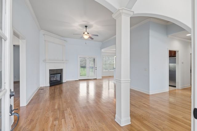 1007 Robert Lee Dr, Gallatin, TN 37066