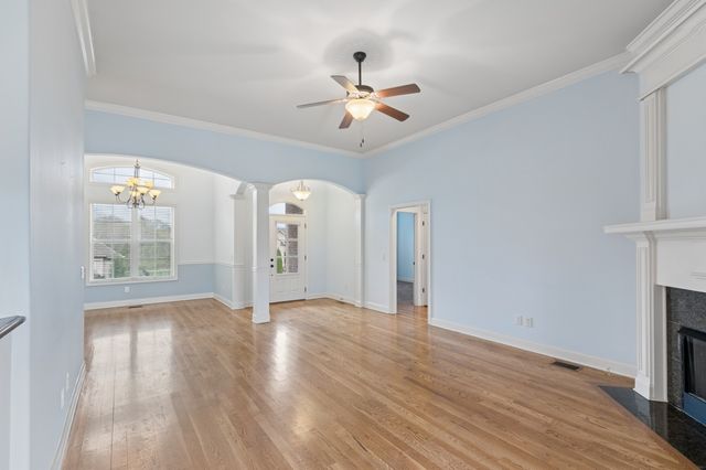 1007 Robert Lee Dr, Gallatin, TN 37066