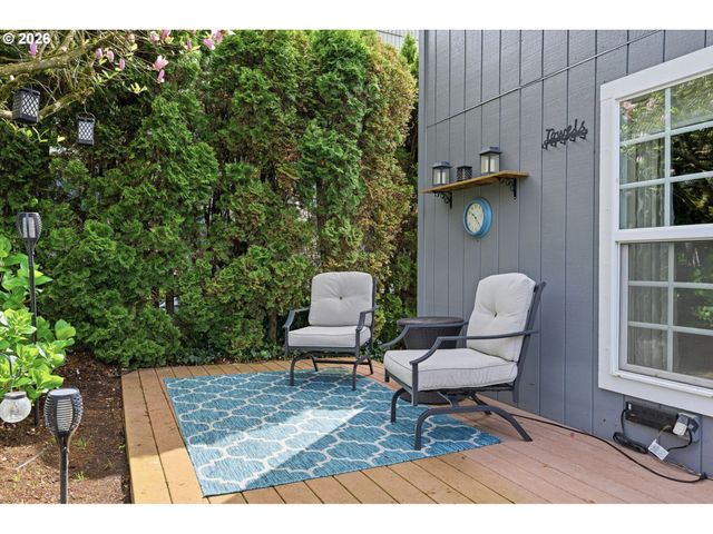 12323 Se ASHLEY St, Clackamas, OR 97015