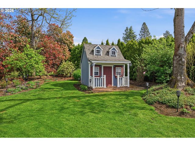 12323 Se ASHLEY St, Clackamas, OR 97015