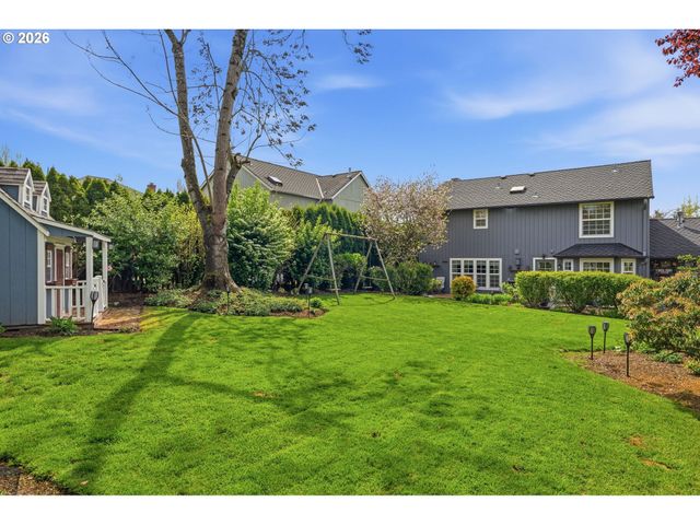 12323 Se ASHLEY St, Clackamas, OR 97015