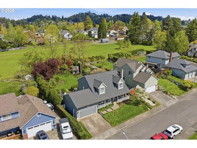 12323 Se ASHLEY St, Clackamas, OR 97015