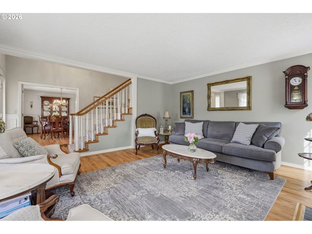 12323 Se ASHLEY St, Clackamas, OR 97015