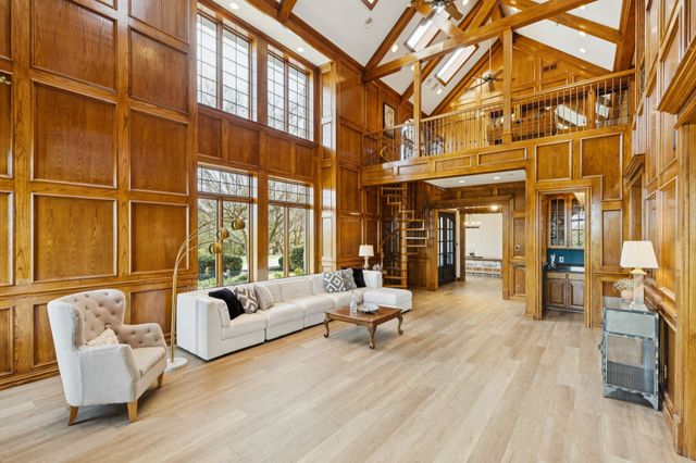 362 Woodland Hills Drive, Sherman, TX 75092