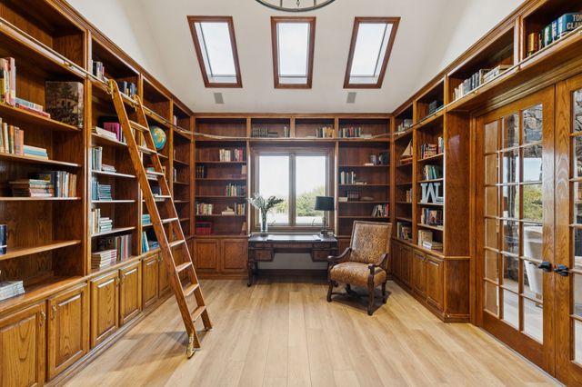 362 Woodland Hills Drive, Sherman, TX 75092