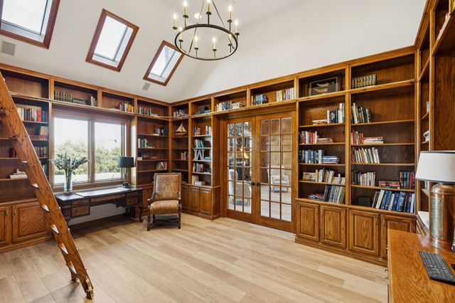 362 Woodland Hills Drive, Sherman, TX 75092