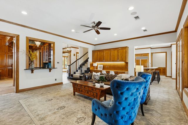 362 Woodland Hills Drive, Sherman, TX 75092