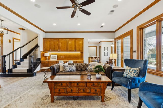 362 Woodland Hills Drive, Sherman, TX 75092