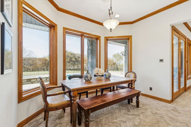 362 Woodland Hills Drive, Sherman, TX 75092